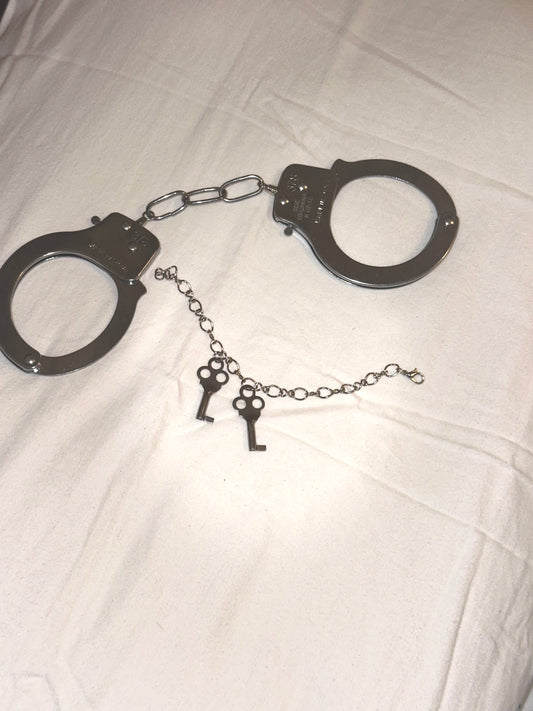 Handcuff keys bracelet